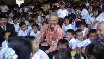 Ganjar Pranowo : Sekolah Kita Itu Hanya Membuat Siswa Stres